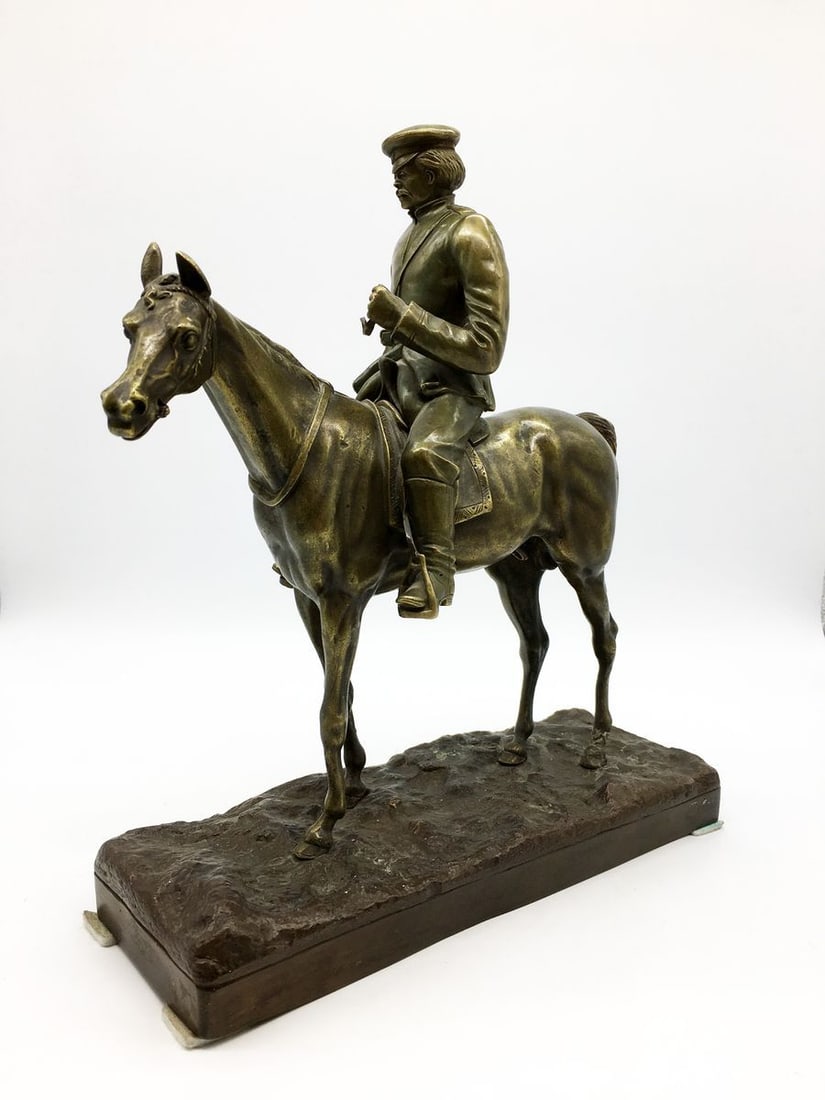 Bronze figure sculpture Eugene A. Lansere - 2