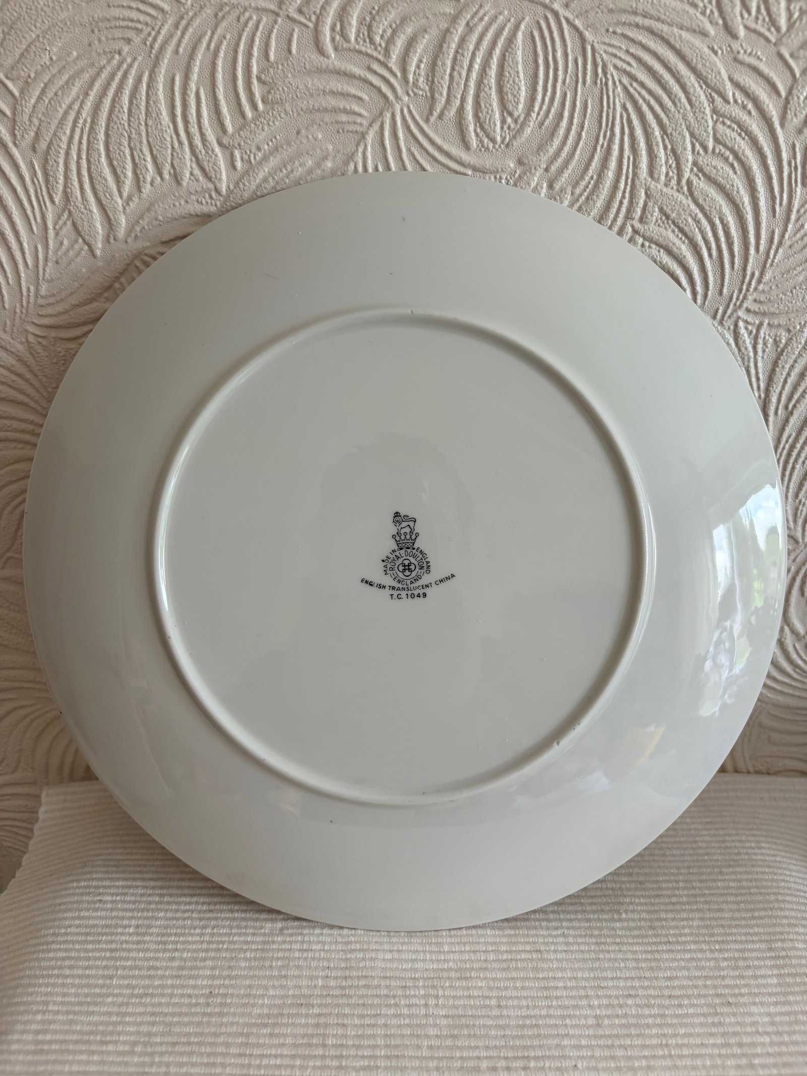 Royal Doulton "The Hunting Man" Seriesware Plate, Pattern TC1049, England, Mid-20th Century, 10.5" - 2