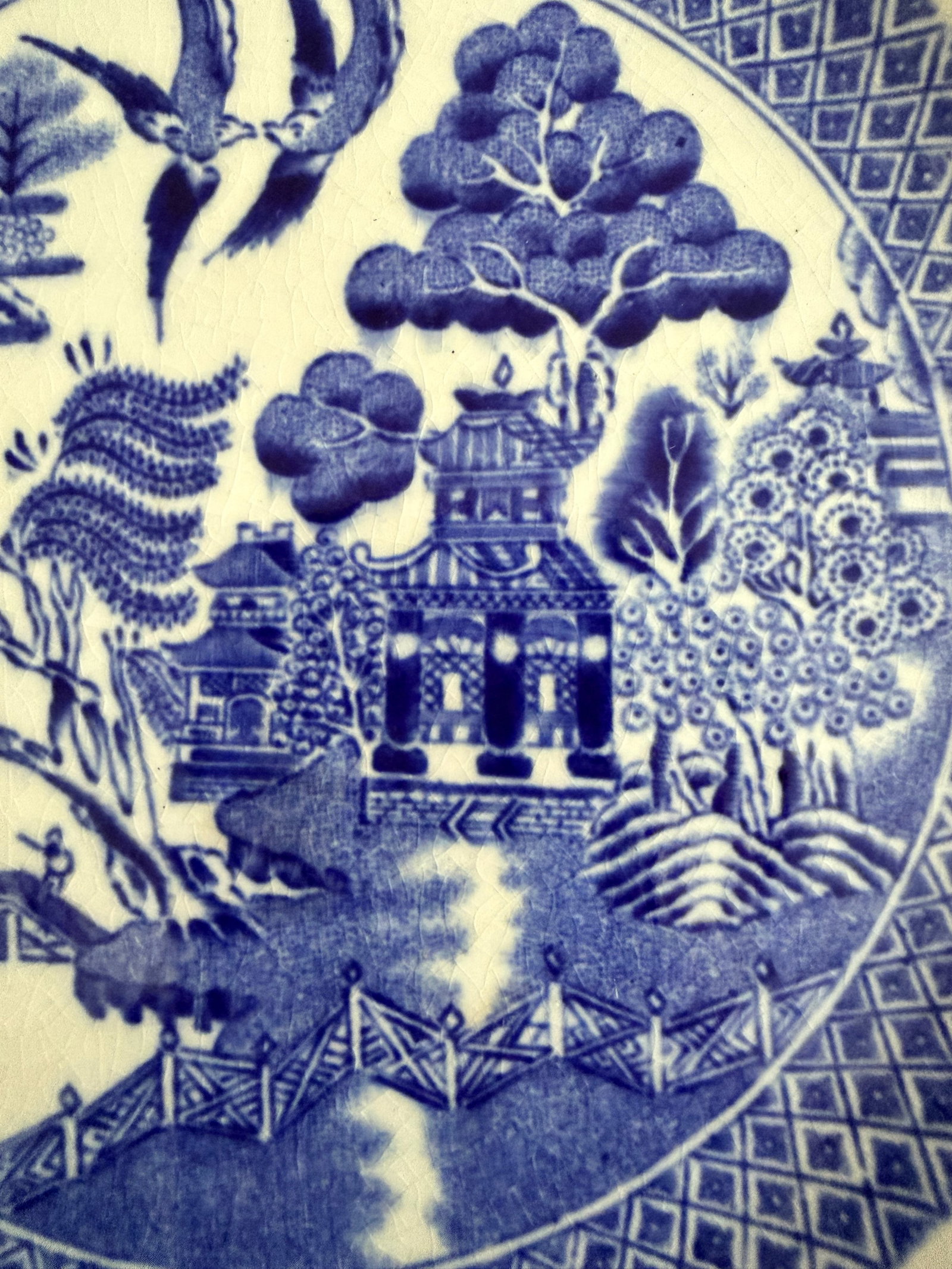 Victorian Wedgwood and Co "Unicorn Mark" Willow Pattern Transferware Plate, England, c.1862–1900 - 8