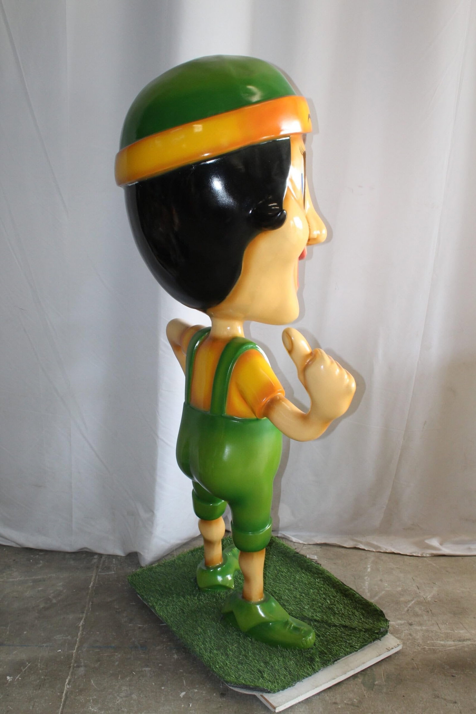 Fiberglass Clown Green hat Statue, Big Top Charm for Your Space 35" x 22" x 70"H - 7