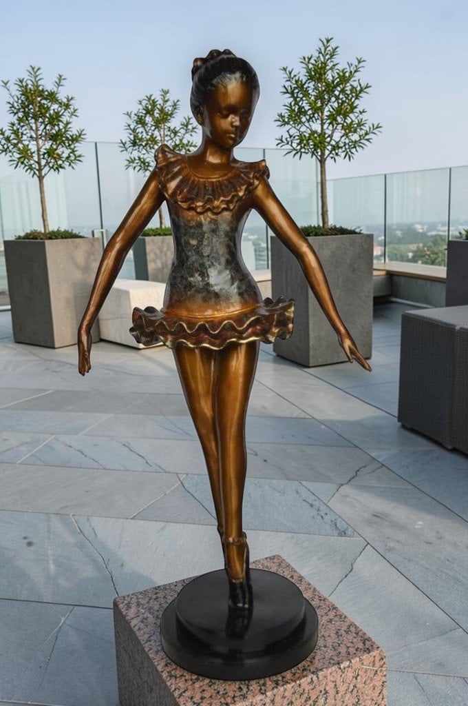 Ballet Dancer on Tippy Toes Bronze Statue - Size: 25"L x 14"W x 47"H. - 4