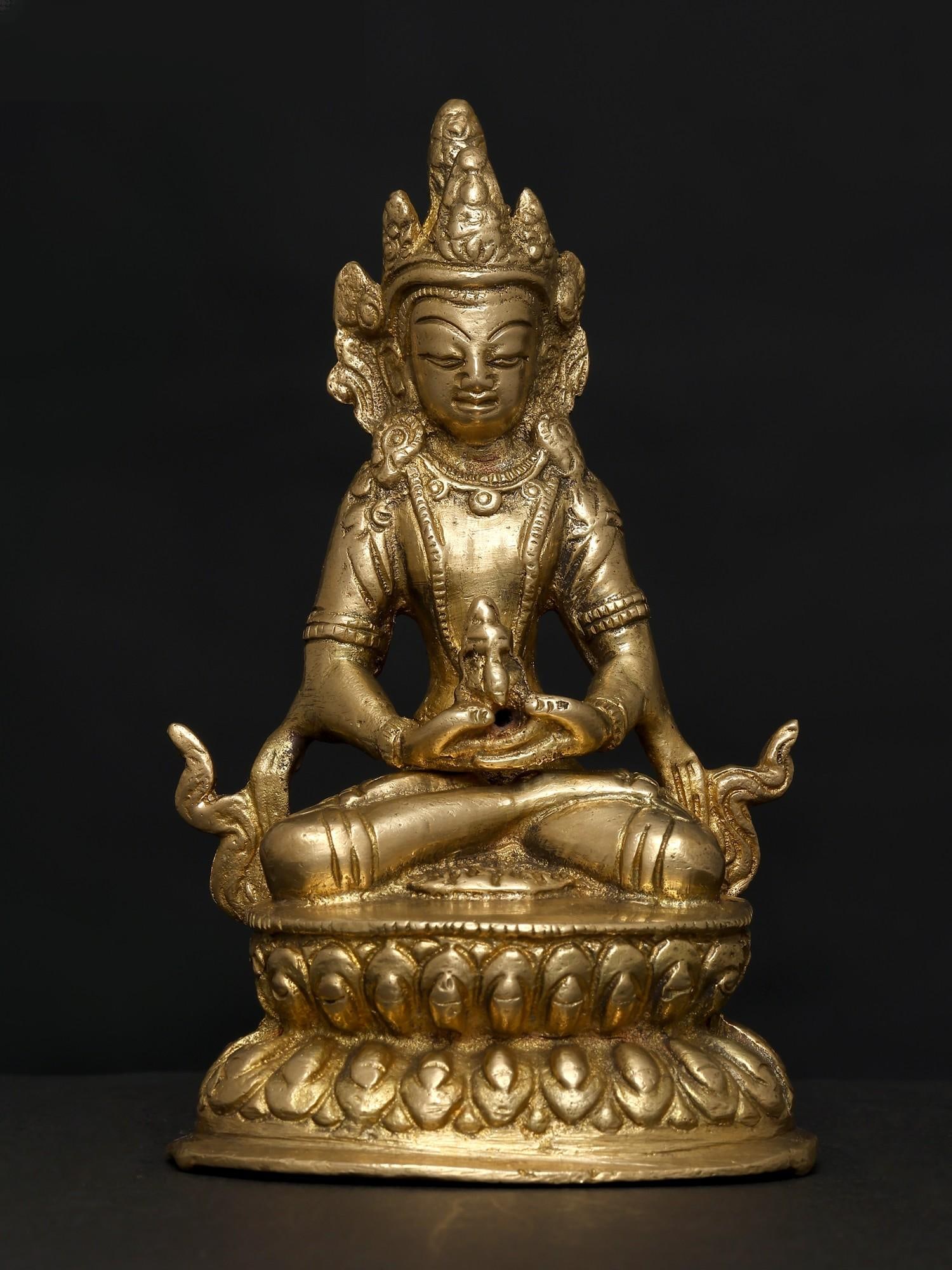 4" Small Crowned Shakyamuni Buddha Statue in Brass: Title: 4" Small Crowned Shakyamuni Buddha Statue in Brass Description: Additional Information: itemcode: DDP078 Reserve: $41.00 Shipping: Domestic: Shipping rates are determined by destination