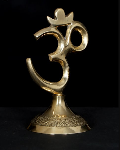 Brass Om (Aum) - Symbol of Hinduism / Multiple Sizes - 2