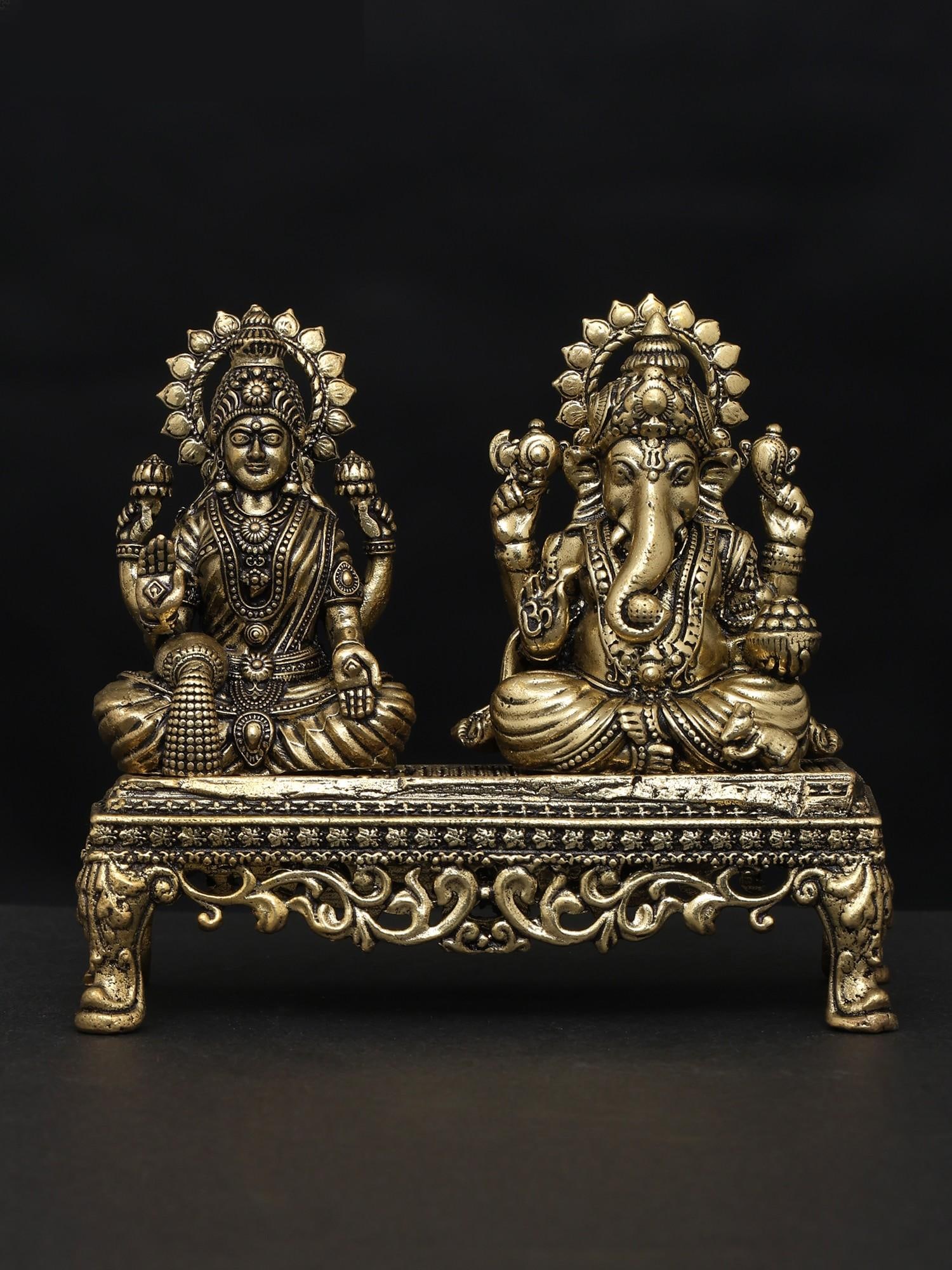 4" Small Superfine Blessing Lakshmi Ganesha Pair in Brass: Title: 4" Small Superfine Blessing Lakshmi Ganesha Pair in Brass Description: Additional Information: itemcode: DDP311 Reserve: $77.00 Shipping: Domestic: Shipping rates are determined by destination
