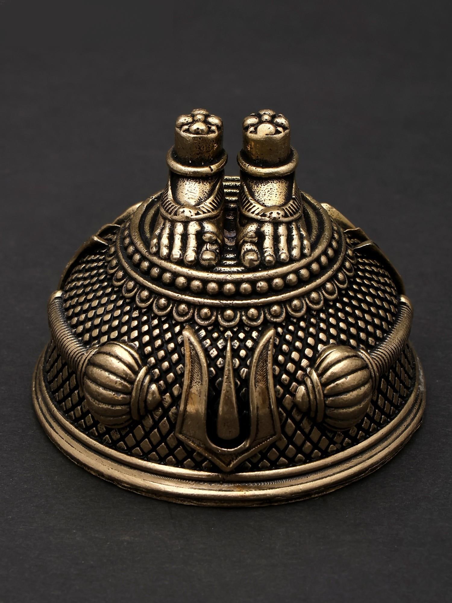 Small Superfine Charan Paduka in Brass: Title: Small Superfine Charan Paduka in Brass Description: Additional Information: itemcode: DDP341 Reserve: $36.00 Shipping: Domestic: Shipping rates are determined by destination International: Fore