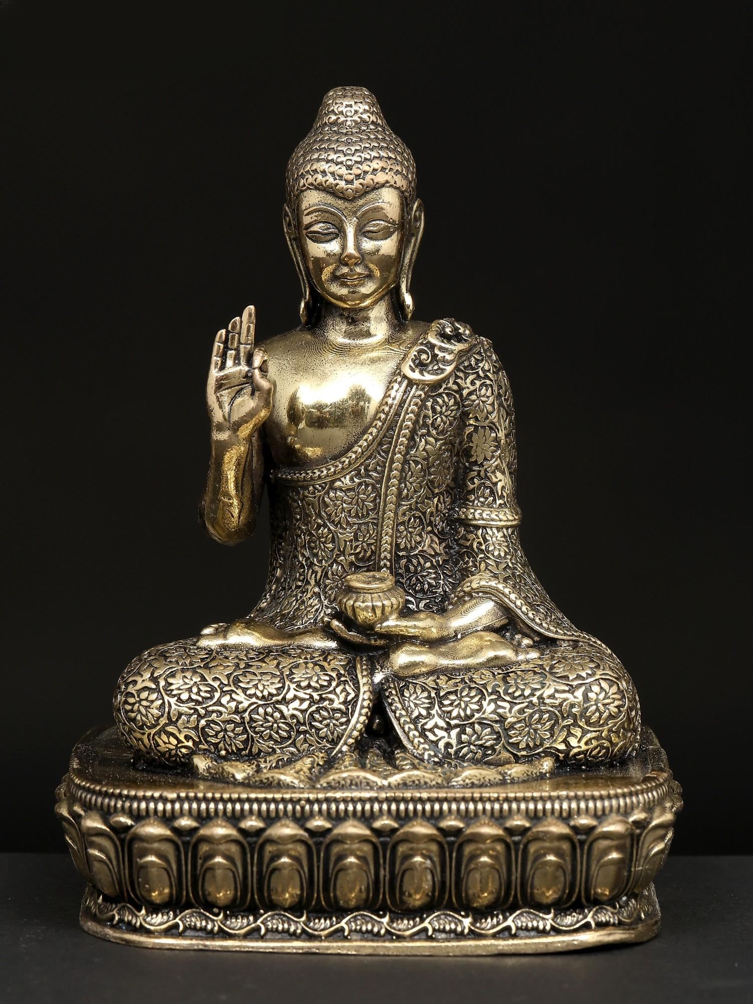 Small Superfine Lord Buddha Seated in Vitark Mudra / Brass Statue: Title: Small Superfine Lord Buddha Seated in Vitark Mudra / Brass Statue Description: Additional Information: itemcode: DDP711 Reserve: $68.00 Shipping: Domestic: Shipping rates are determined by dest