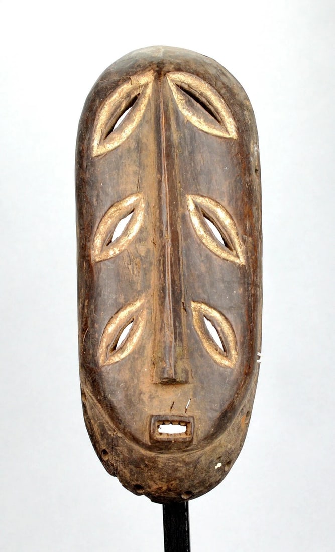 Rare initiation BEMBE Mask 6 eyes Congo DRC African Tribal Art 1302: Title: Rare initiation BEMBE Mask 6 eyes Congo DRC African Tribal Art 1302 Description: CONGO DRC Rare BEMBE initiation mask (M'cwe Wa Wondolomina) Beautiful initiation mask with 6 eyes According to P