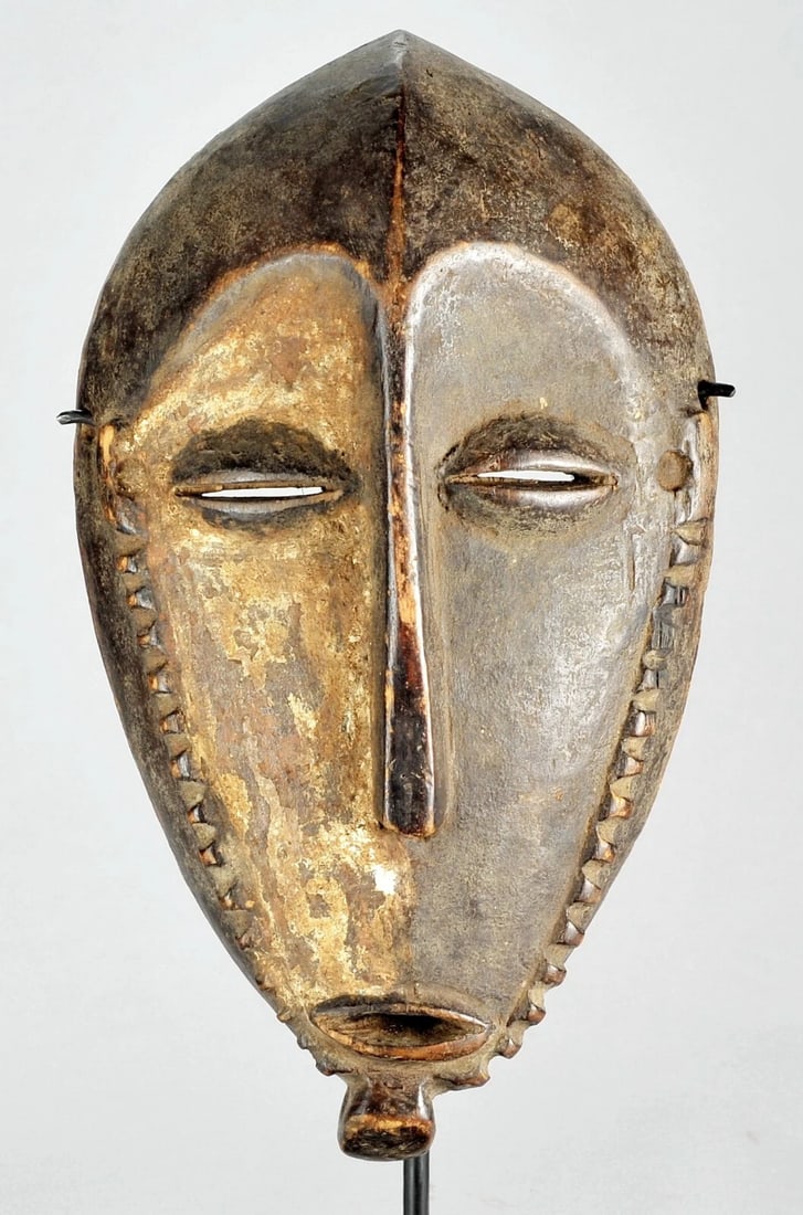 BOYO BUYU Initiation Mask Congo DRC African Tribal Art Pre Bembe 1146: Title: BOYO BUYU Initiation Mask Congo DRC African Tribal Art Pre Bembe 1146 Description: CONGO DRC BUYU - BOYO PRE-BEMBE MASK Beautiful mask, with the typical aesthetic of this area of the country
