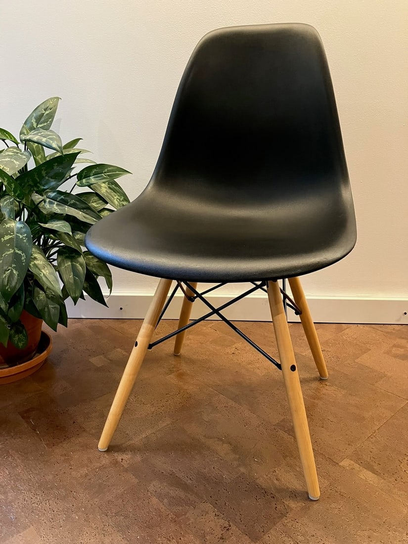 Set of Four Eames Molded Plastic Side Chairs with Wood Dowel Bases - 5