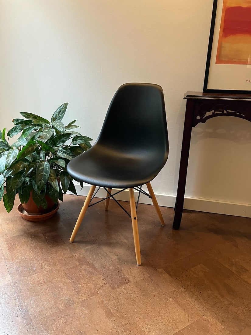 Set of Four Eames Molded Plastic Side Chairs with Wood Dowel Bases - 8