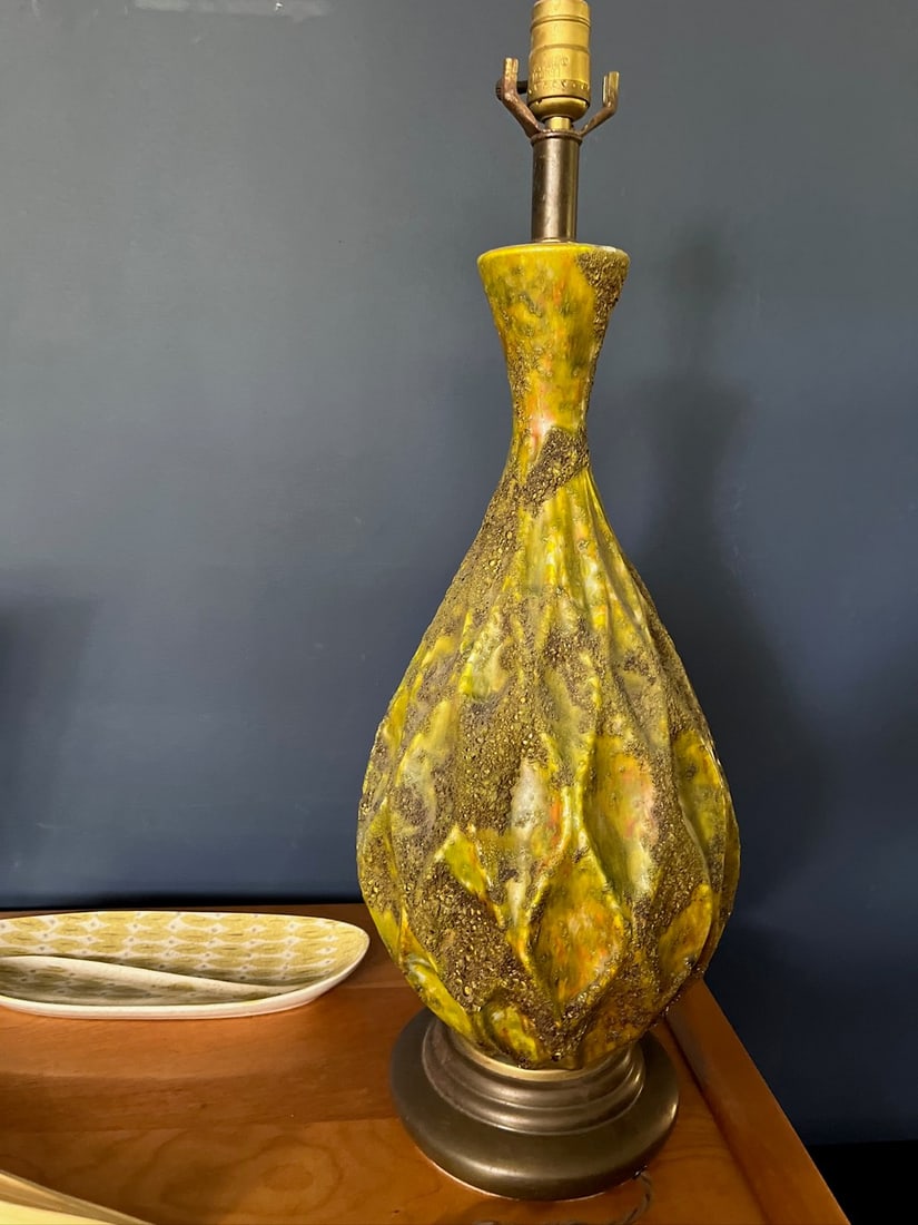 Mid-Century Modern Green and Gold Ceramic Table Lamp - 5