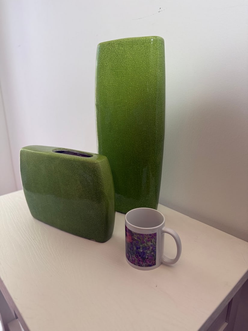 A Pair with f Chartreuse Crackle Glaze Ceramic Vases - 3