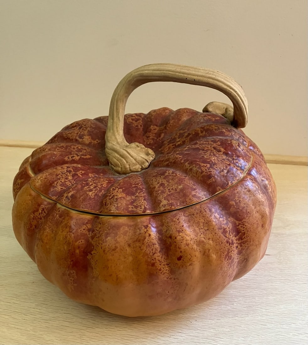 Large Artisan Majolica Pumpkin Tureen - 13