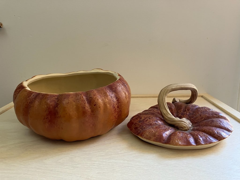 Large Artisan Majolica Pumpkin Tureen - 3