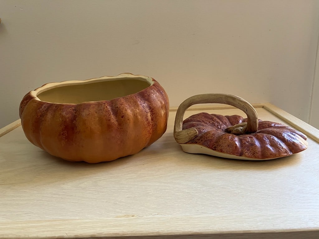 Large Artisan Majolica Pumpkin Tureen - 4