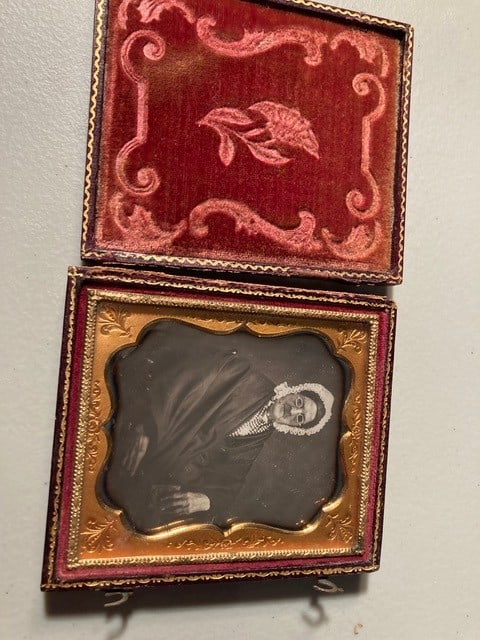 C. 1850 Daguerreotype of an Elderly Woman in Bonnet and Spectacles, Housed in a Tooled Leather Case - 2