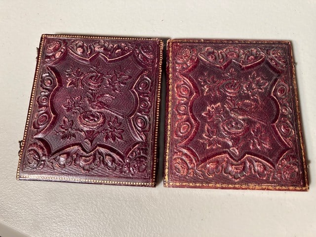 C. 1850 Daguerreotype of an Elderly Woman in Bonnet and Spectacles, Housed in a Tooled Leather Case - 6
