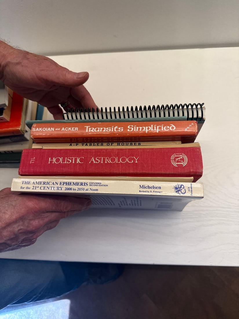 Collection of 17 Vintage and Modern Astrology Books - 2