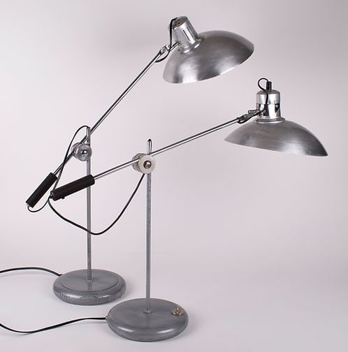 Pair French modernist mid century desk lamp André Lavigne Aluminor: The company Aluminor , founded in 1950 in Contes, specializes in the design, manufacture and marketing of interior lighting. The leader at the time, André Lavigne, was responsible for the creatio