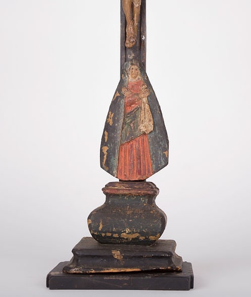 French early 18th Century Carved And Painted Wooden Crucifix - 3