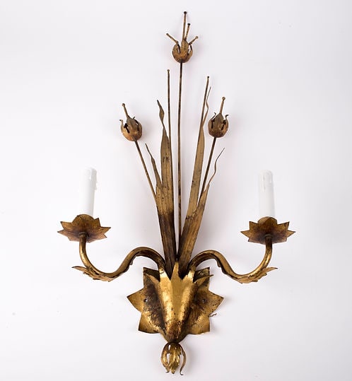 Brutalist metal mid century naturalist sconce from Spain: Naturalist sculptural metal sconce mid century rewired with US candelabra socket . Signed by a Spanish artist.; H 28 in x W.12 x D .6 , working condition .; Reserve: $600.00 Shipping: Domestic: