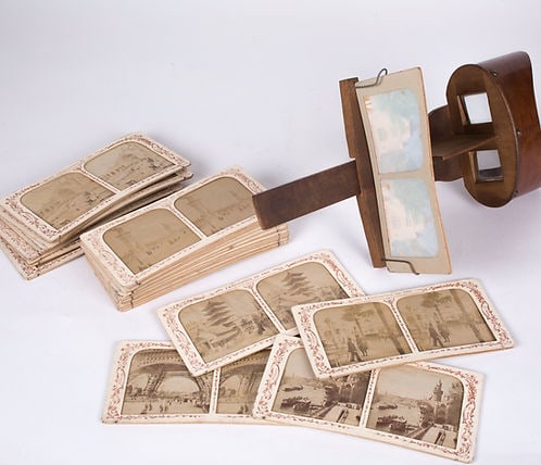 Antique French stereoscopic viewer 19th. with 30 views - 2