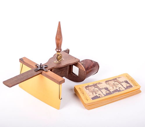 Antique French stereoscopic viewer 19th. with 40 views - 2