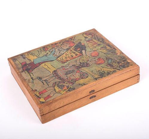 Wood cube puzzle French child toy circa 1920: Amuzing French puzzle circa 1920 in the manner of Calvo .; Good condition no missing paper with key prints .; Size L.11.5 in x W.9 x H.2 1/4 in Reserve: $120.00 Shipping: Domestic: Flat-rate of