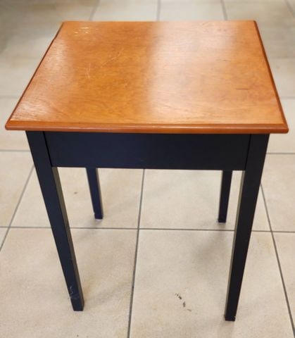 2 Vintage shaker style country side tables w/ 1 drawer. Perfect for rustic or modern farmhouse decor - 2