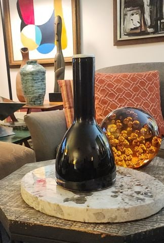 Vintage hand-blown 12"x 6" art glass vase w/ striking black & white composition. (Pontil on bottom.) - 2
