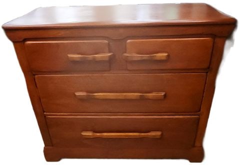 Antique Cushman Colonial Creations Maple 4-Drawer Dresser w/ Rare Distinctive Wide Scalloped Pulls. - 2