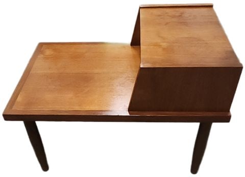 Pair of Vintage Mid-Century Modern "American of Martinsville" Walnut Two-Tone Step-Up Side Tables. - 2