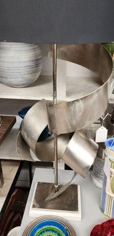 Hi-Design Mitchell Gold / Bob Williams tall modernist sculptural metal table lamp - 3