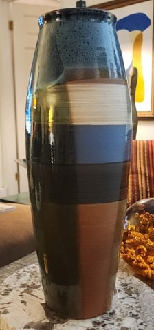 Stunning 21h hand-thown ceramic art vase w/ bold striped design & great shadow illusion. Signed 2022 - 4