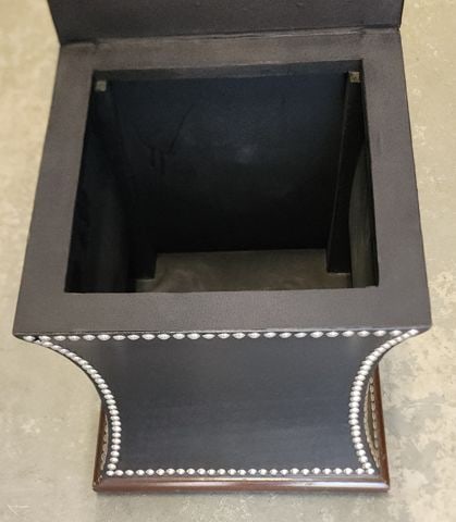 Stylish vintage leather storage ottoman or footstool w/nail head trim and wood base. - 5