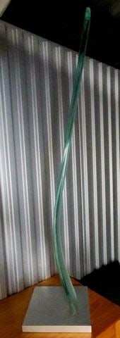 Luebtow Striking 40" Monumental Glass Single-Column Linear Sculpture, 80s. A collector-level piece. - 4