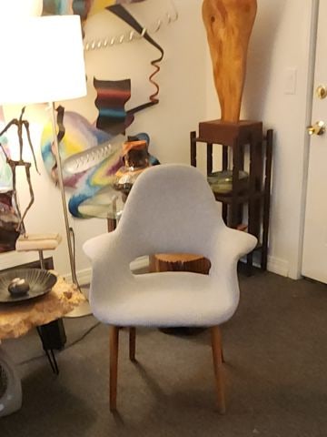 This stylized mid-century modern chair - 5