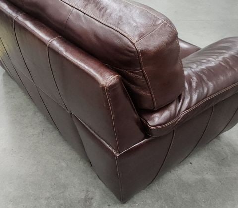 Luxury "Simon Li" Top-Grain Double-Stitched Leather 2-Seat Sofa w/ Sewed in Cushions. - 6