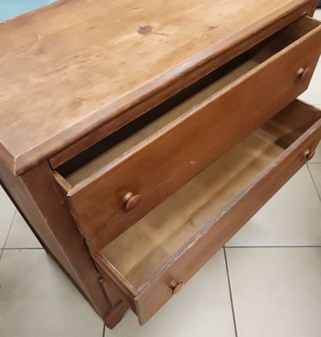 Antique Early American Shaker-Style Solid Pine or Maple Country 3-Drawer Dessser. - 5