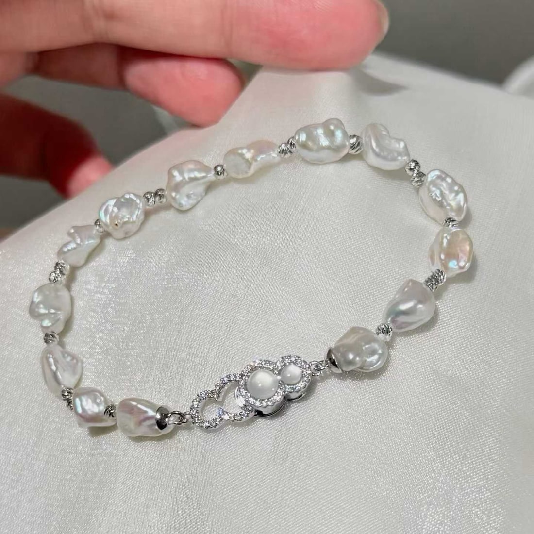 Baroque Pearl Bracelet - 7