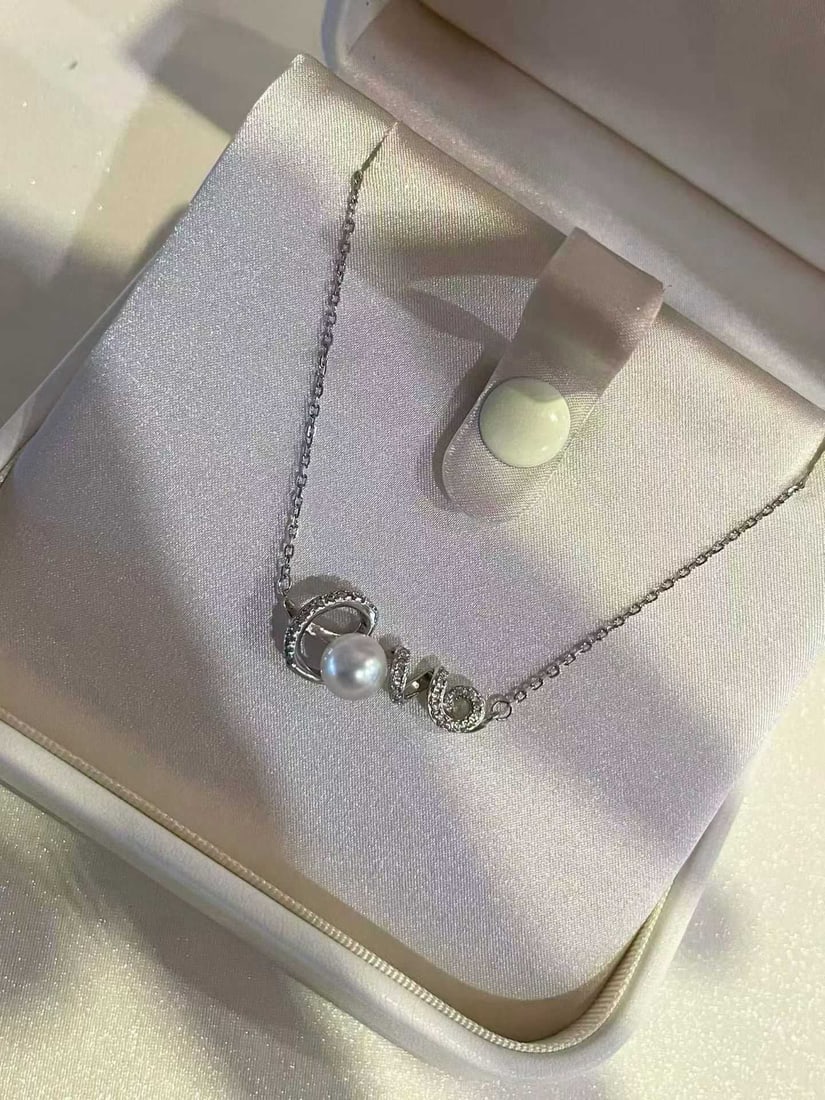 Natural Freshwater Pearl Pendant - 3
