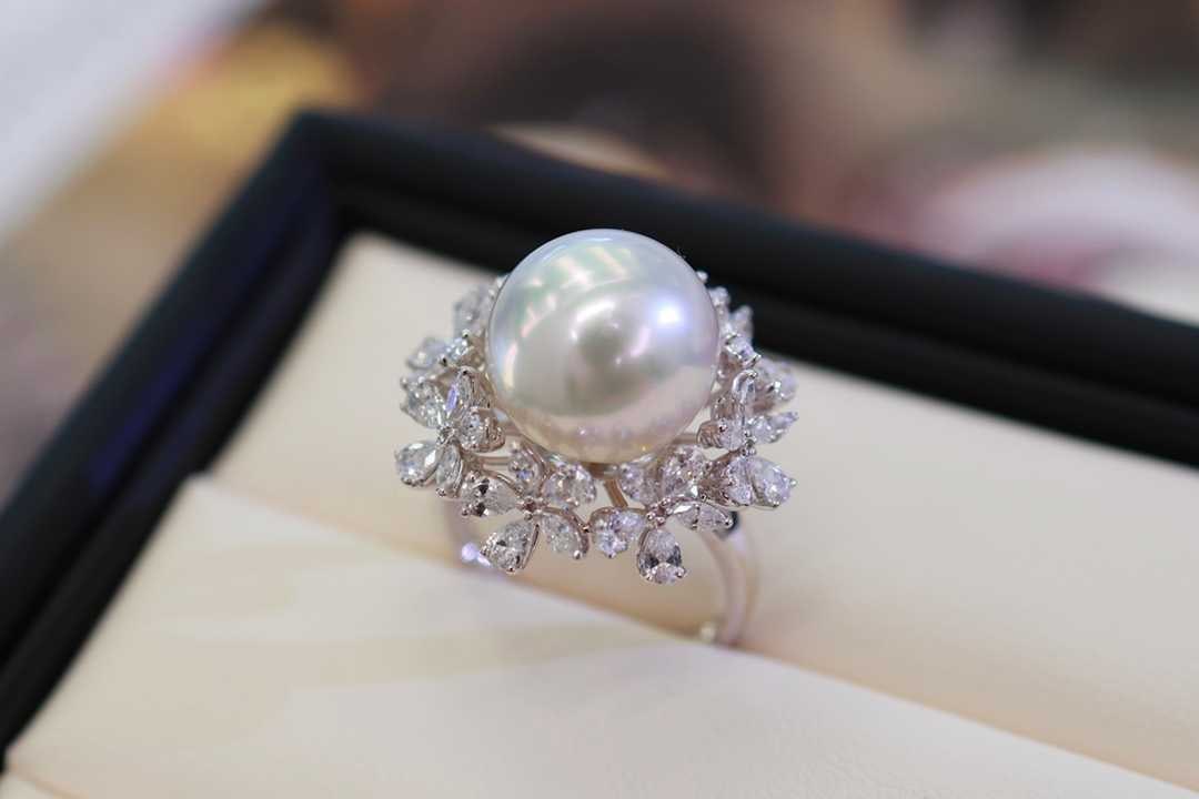 Platinum Seawater Pearl Ring - 4