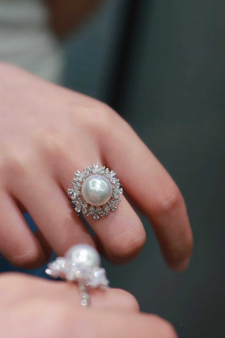 Platinum Seawater Pearl Ring - 5