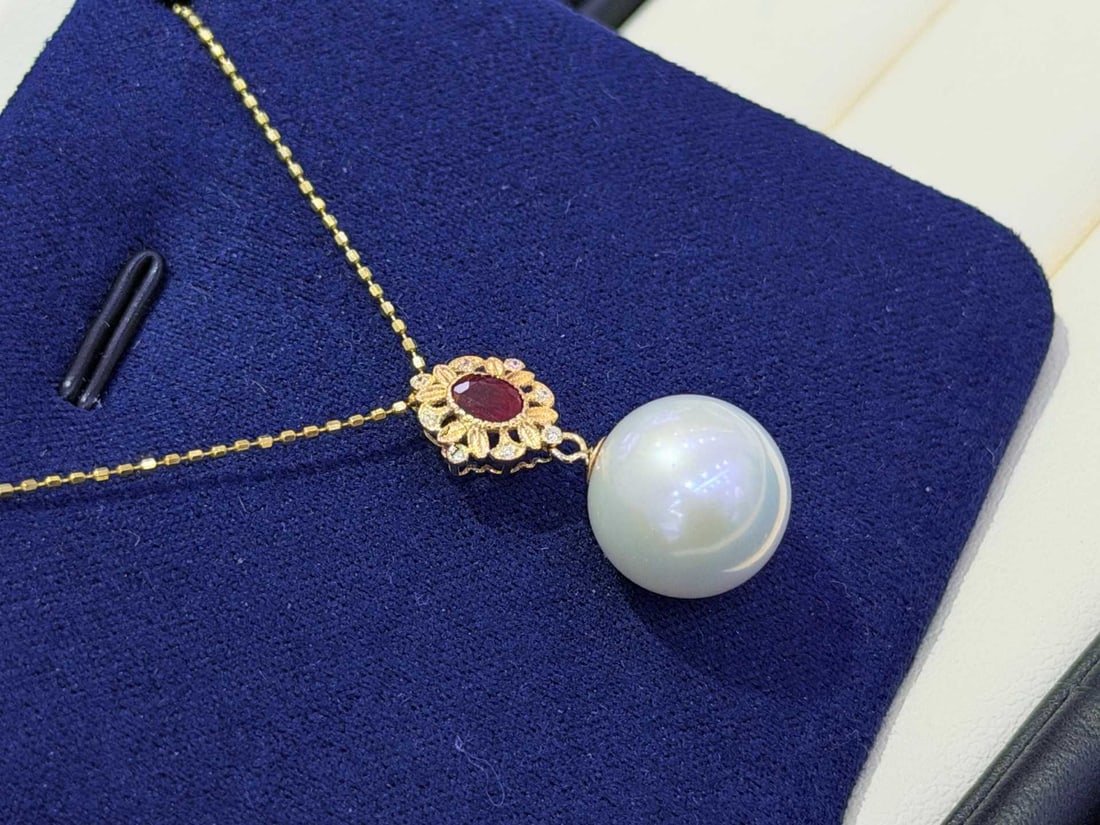 18K Gold Natural Ruby Pendant - 2