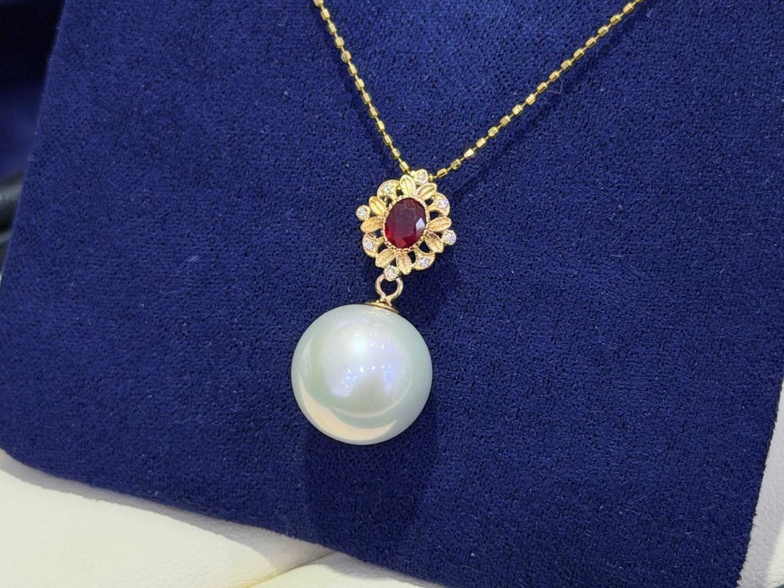18K Gold Natural Ruby Pendant - 3
