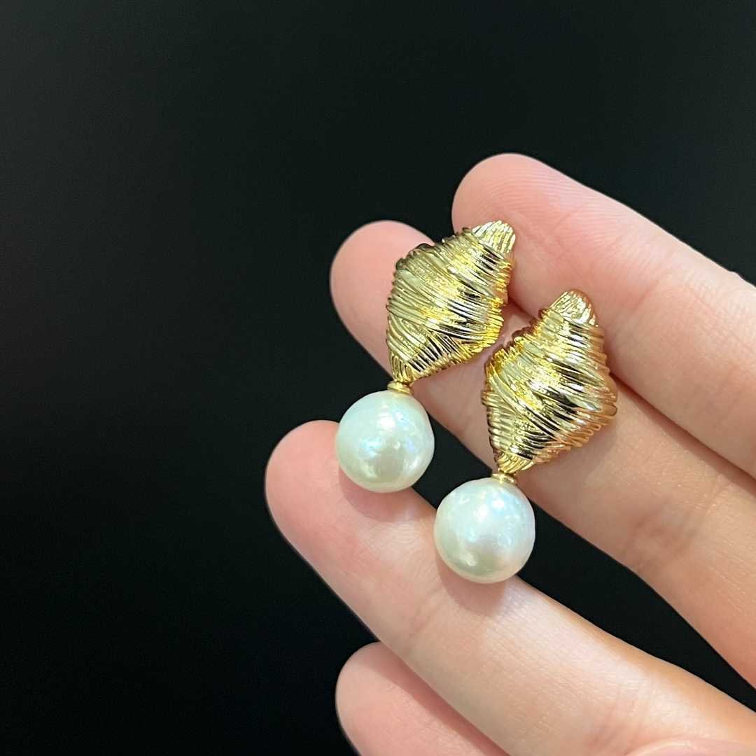 Strong Luster Baroque Freshwater Pearl Earrings - 2