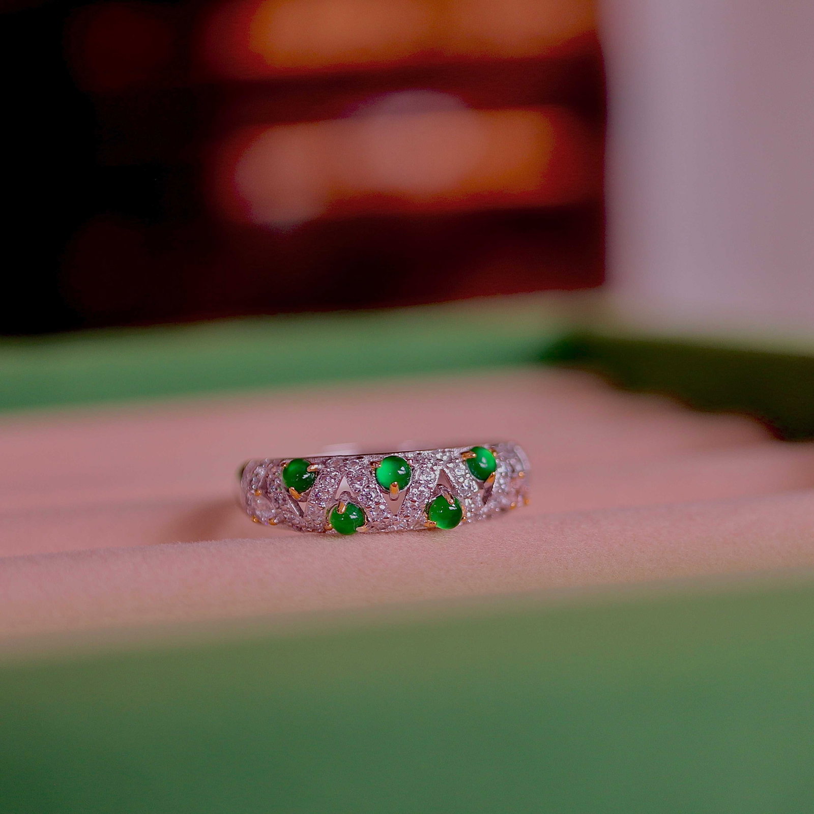 S925 Silver Natural Jadeite Ring: Title: S925 Silver Natural Jadeite Ring Description: openwork design that beautifully highlights the natural charm of the jadeite. The jadeite displays a vibrant apple-green hue, full of life and lust