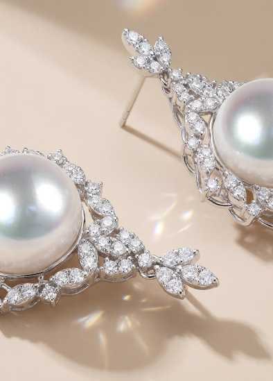 18K Gold GIA Venus Australian White Pearl Earrings - 2
