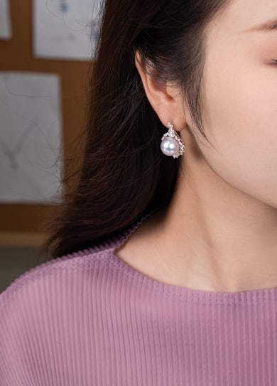 18K Gold GIA Venus Australian White Pearl Earrings - 4