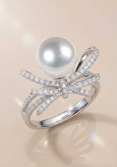 18K Gold Natural Australian White Pearl Ring (1 of 6)